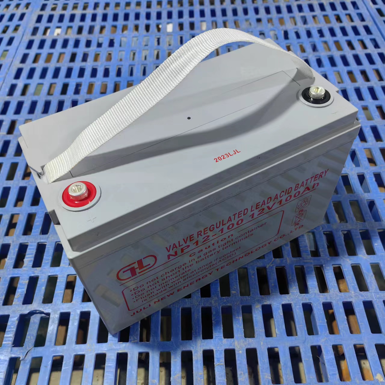 A fábrica produz baterias de armazenamento UPS seguras e duráveis12V100AH Bateria de ácido de chumbo sem manutenção de manutenção