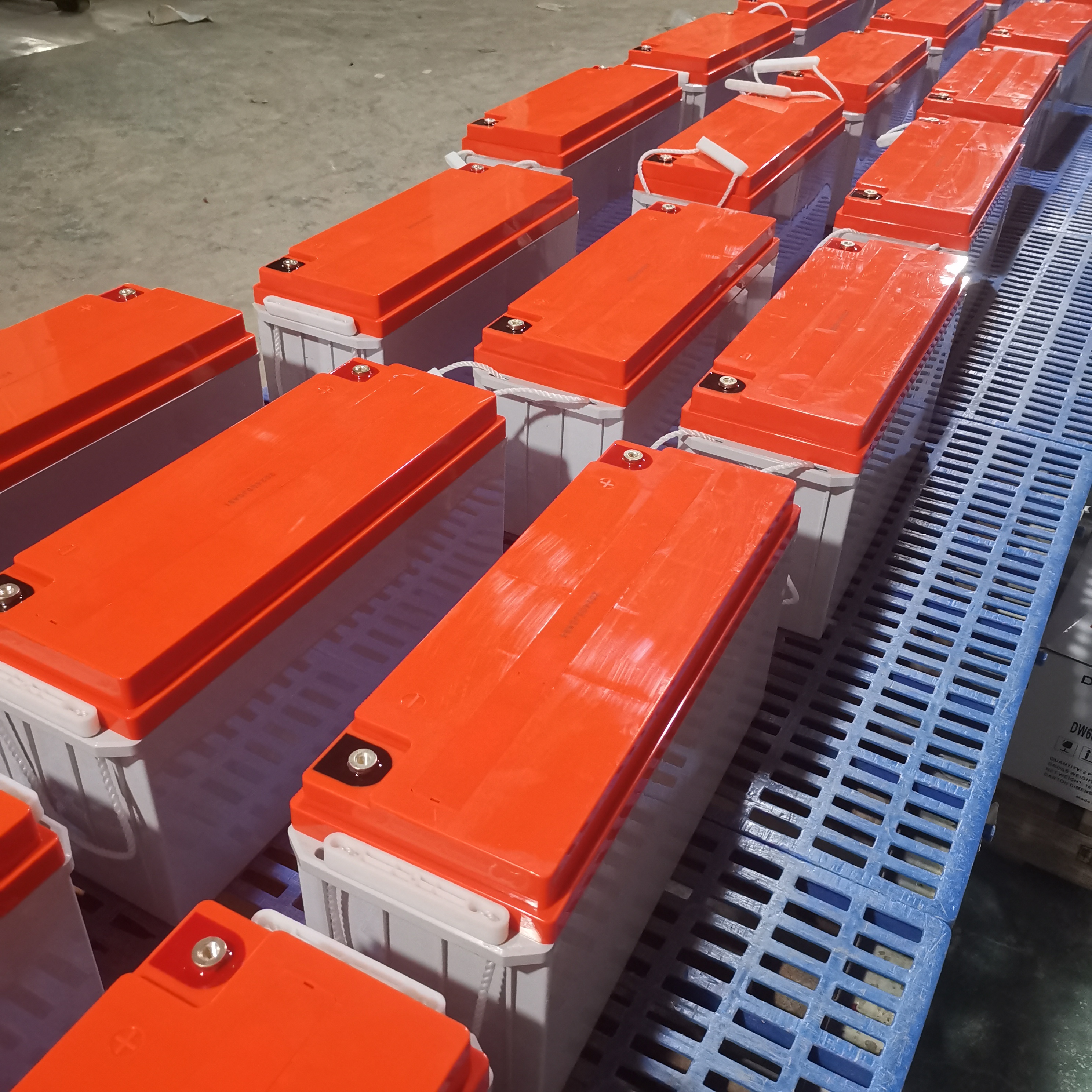 Baterias de ciclo profundo de gel solar de excelente desempenho 12V150Ah para armazenamento doméstico