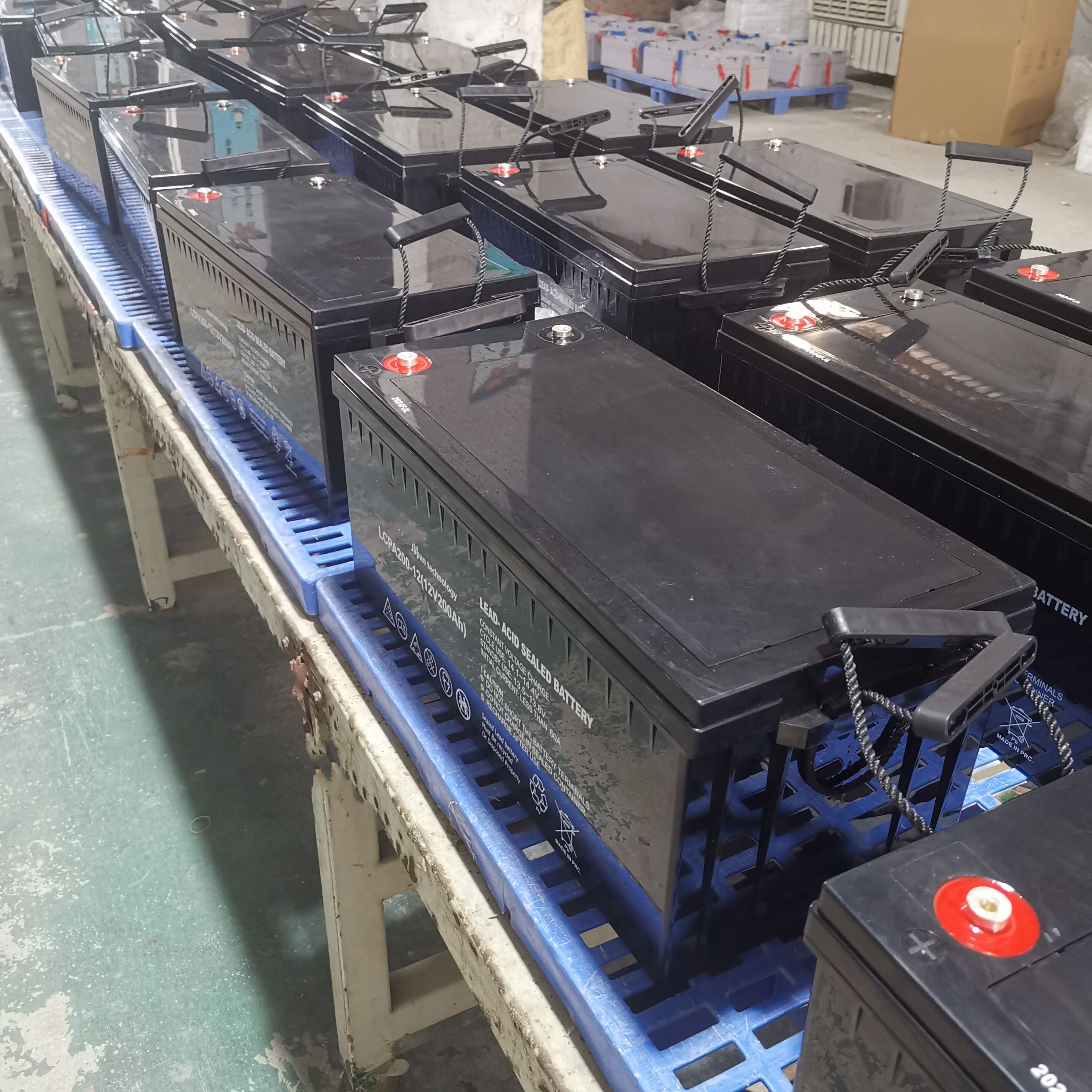 Bateria solar de chumbo-ácido 12v200AH recarregável, eficiente e sem manutenção para sistema de energia solar