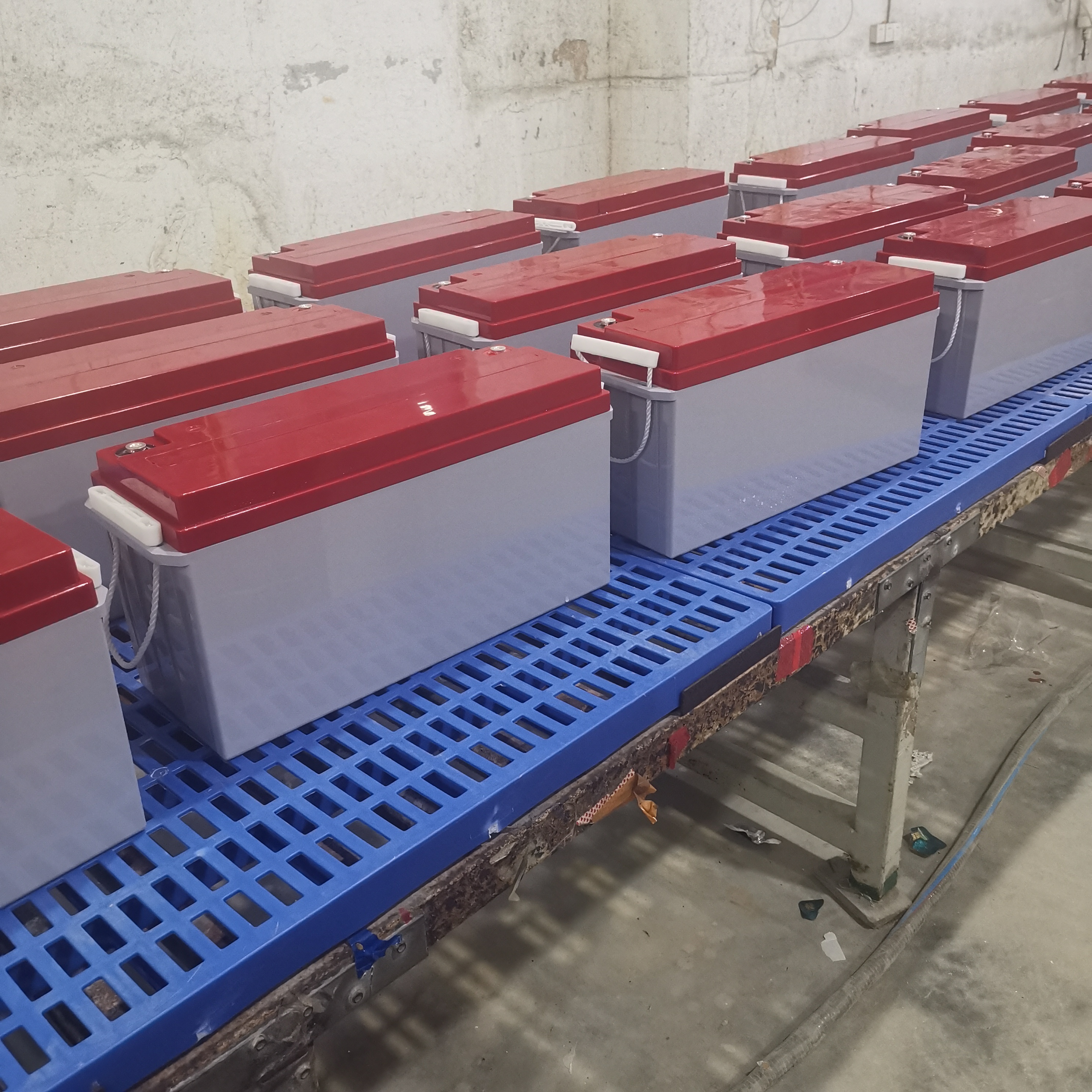 Bateria de gel de chumbo-ácido 12V150AH de alta durabilidade, armazenamento de energia solar no deserto, recuperação de descarga profunda, backup confiável de data center