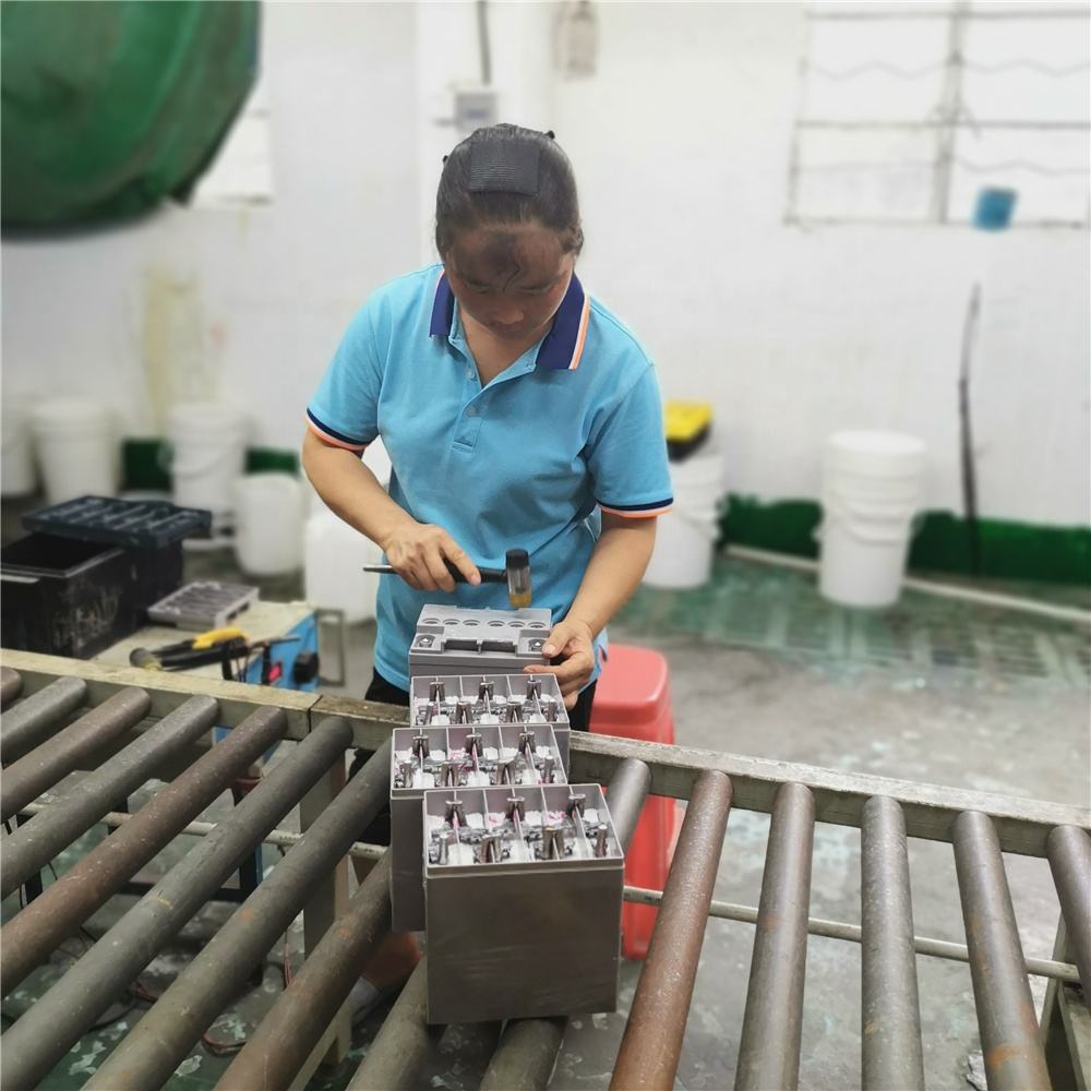 Produção personalizada de fábrica 6V200Ah bateria externa para carrinho de golfe bateria recarregável