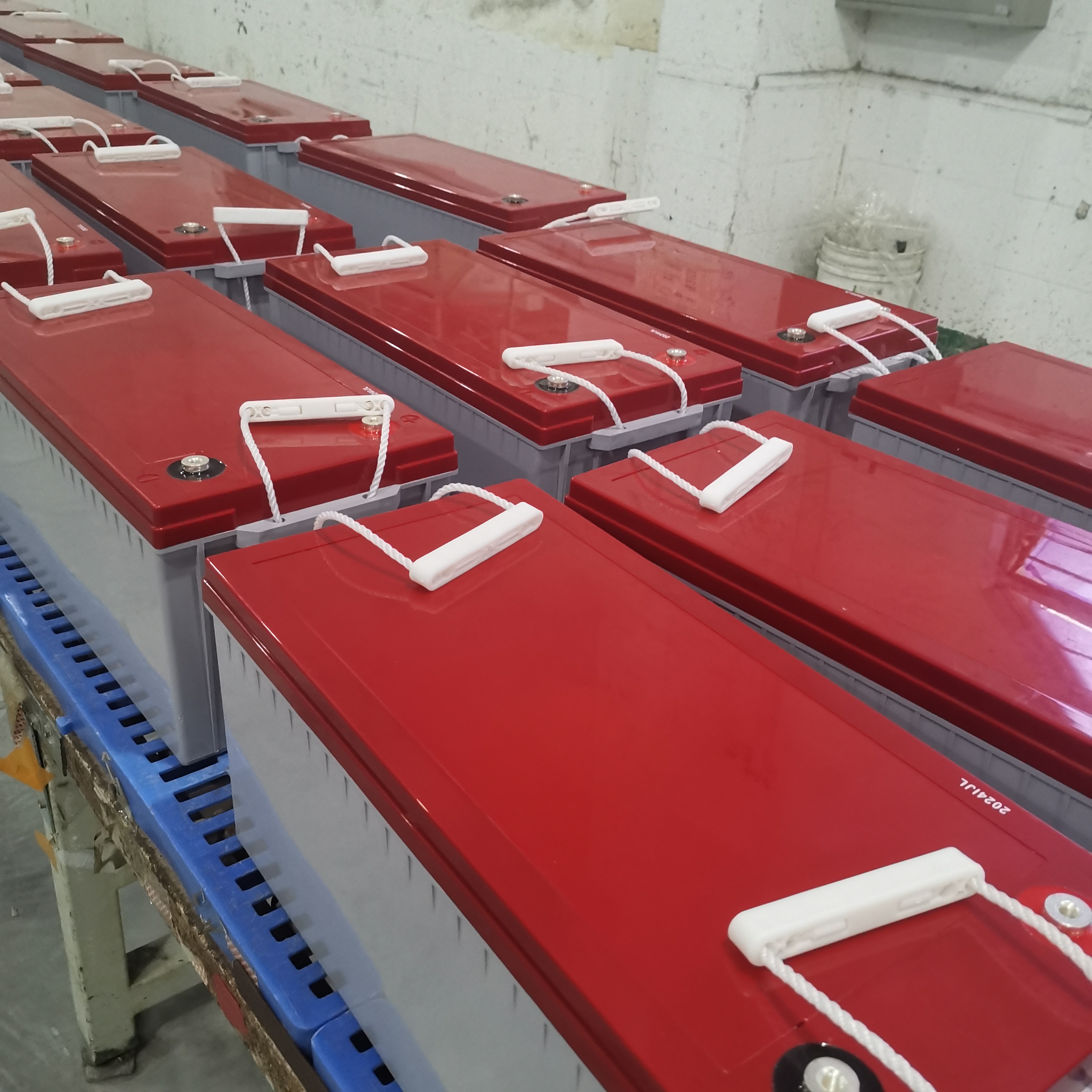 Baterias de gel de chumbo-ácido sem manutenção de alta qualidade 12v200AH para uso doméstico de eletricidade