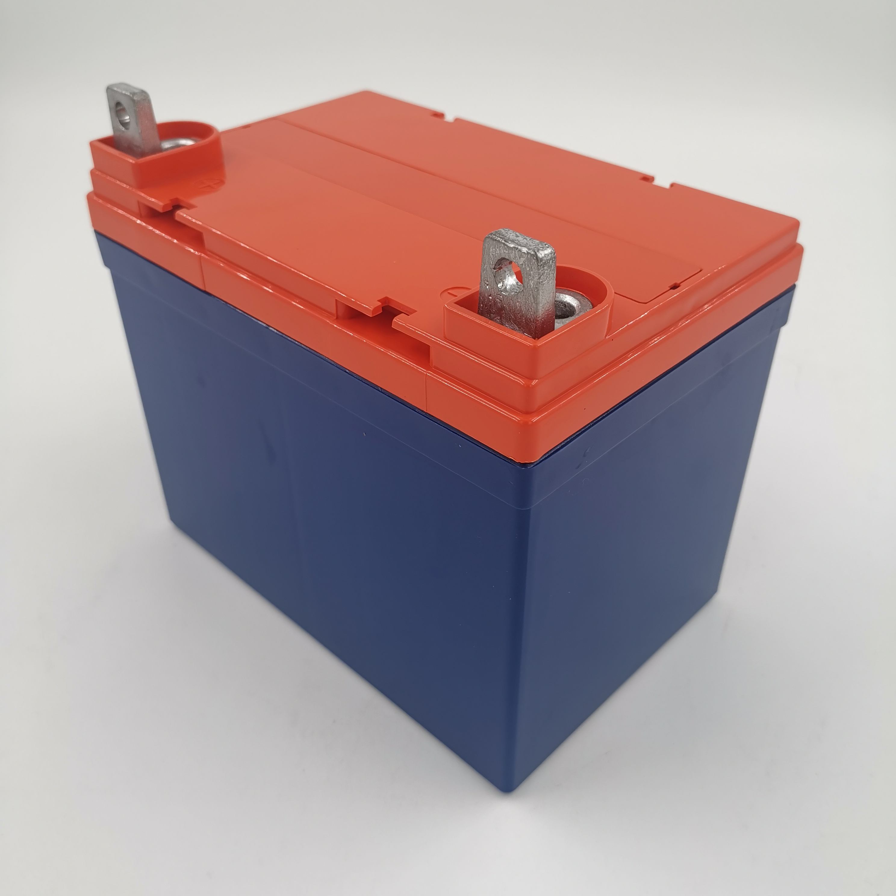 A China fabricou baterias recarregáveis ​​duráveis ​​de 12V33Ah, bateria de 24v