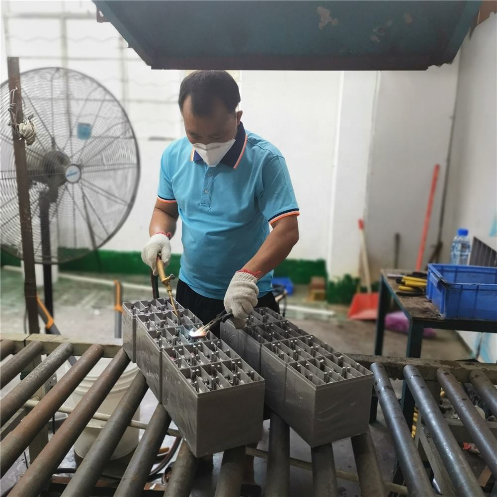 Produção personalizada de fábrica 6V200Ah bateria externa para carrinho de golfe bateria recarregável