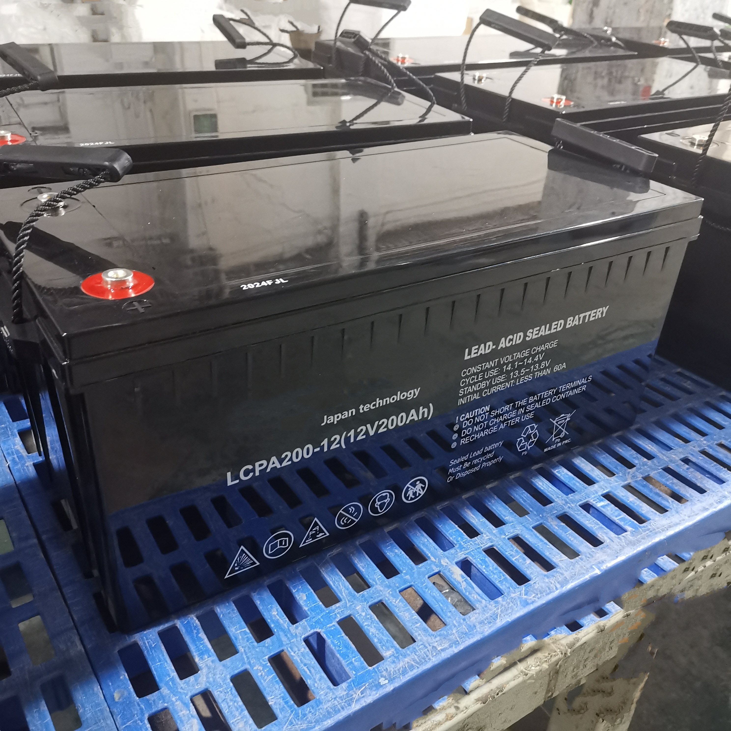 Bateria solar de chumbo-ácido 12v200AH recarregável, eficiente e sem manutenção para sistema de energia solar