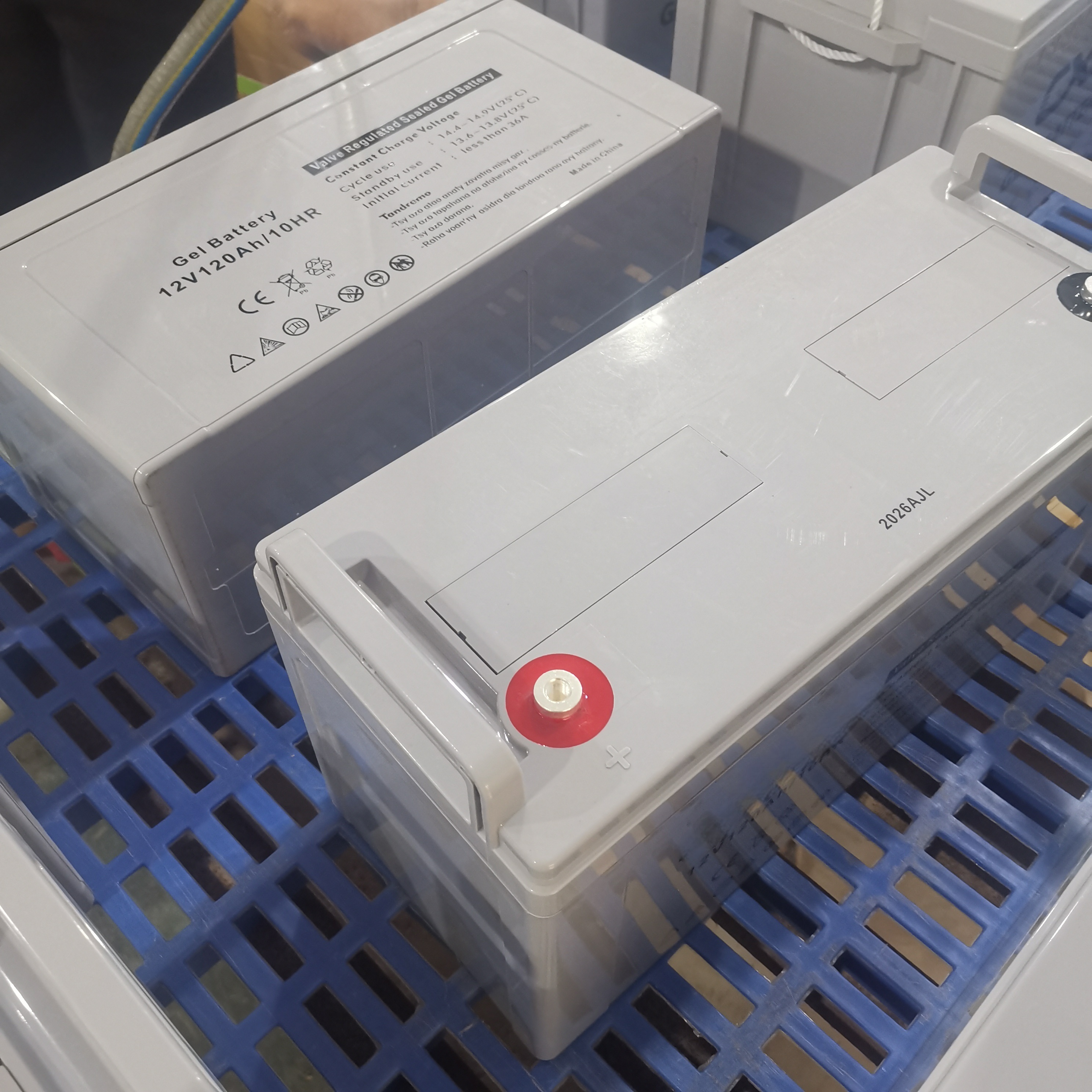 Bateria de gel solar para serviço pesado 12V120AH - fabricante fonte para armazenamento de energia doméstica, resiste a condições climáticas extremas, suporte ODM