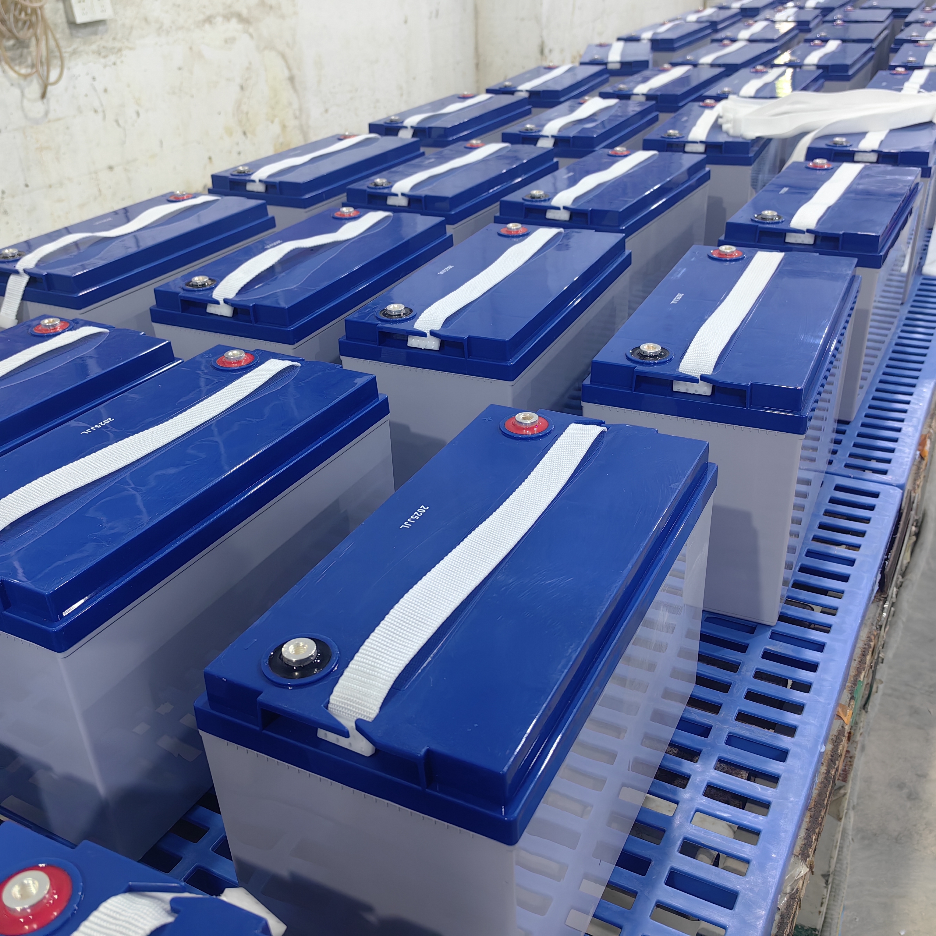 Bateria de gel 12V 100AH ​​direto da fábrica - resistente a intempéries extremas para armazenamento doméstico de energia solar, personalização ODM aceita