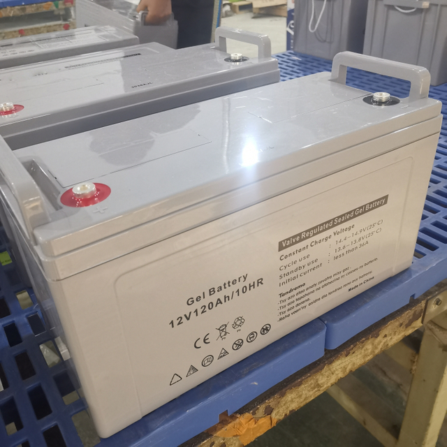 Bateria solar de ciclo profundo de gel 12V 120Ah – Núcleo de energia silenciosa para armazenamento residencial e racks de servidores de backup
