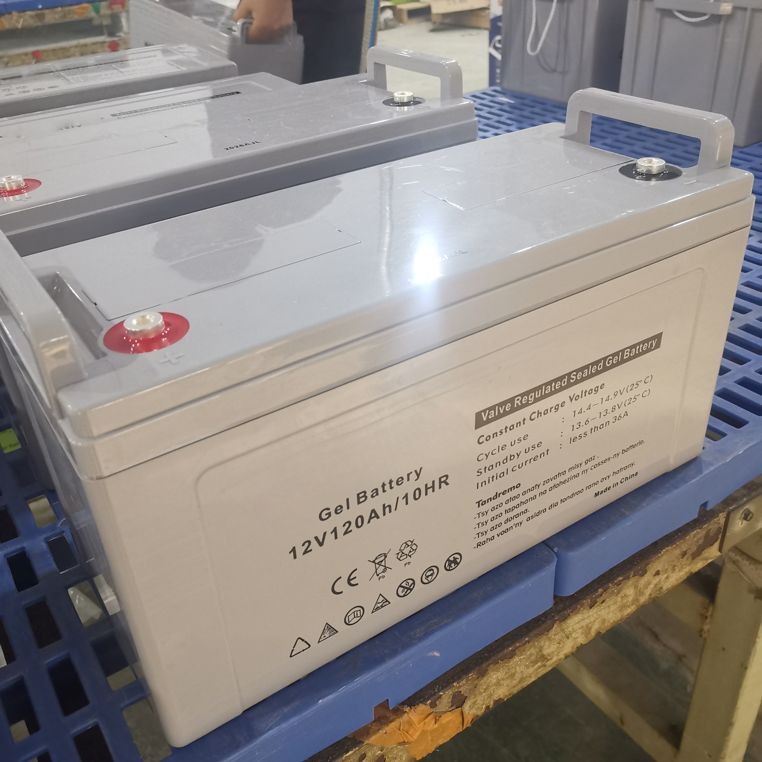 Bateria de gel solar para serviço pesado 12V120AH - fabricante fonte para armazenamento de energia doméstica, resiste a condições climáticas extremas, suporte ODM